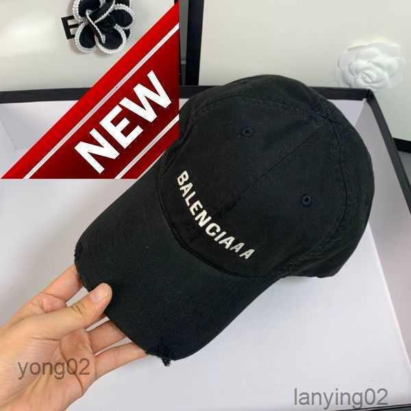 

Ball Caps Couple Sports Designer Cap Outdoor Travel Sunscreen Distressed Letters Casquetteesct