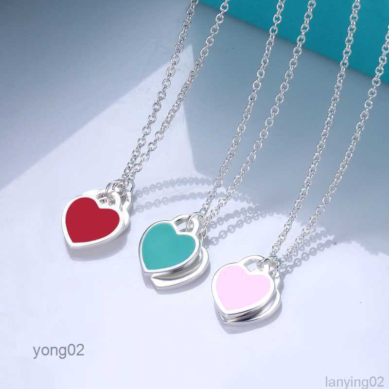 

Stainless Steel Sweet Love Heart Designer Pendant Necklace for Women Cross Chain Pink Blue Red Cute Choker Luxury Brand Necklaces