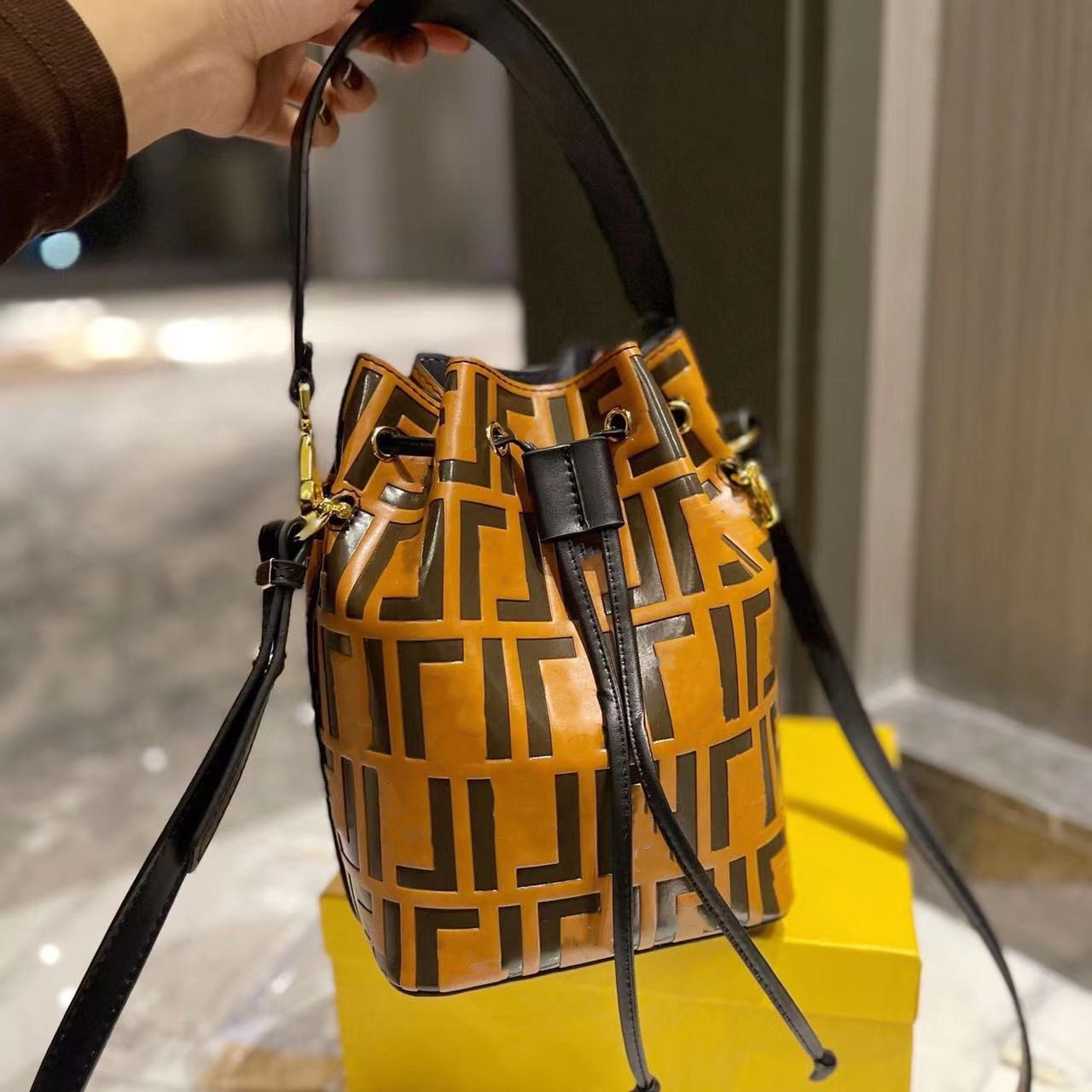

High-end brand Drawstring Bag Women's Handbag Mini One Shoulder Crossbody Bag Purse Fashion Design Embroidered leather Canvas Hand-held baguette bag, 11#12*18*10cm