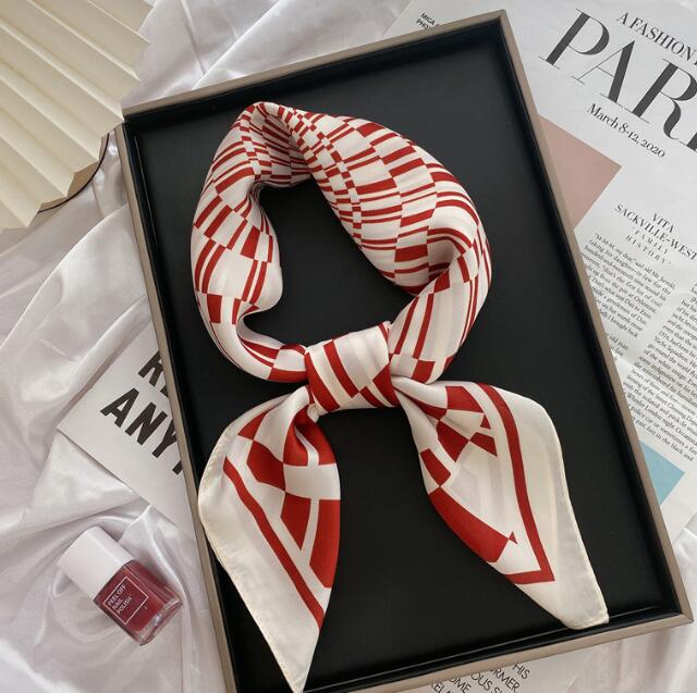 

20style Designer Letters Leopard Print Silk Scarf Headband for Women Fashion Long Bag Scarves Paris Tote Luggage Ribbon Head Wrap