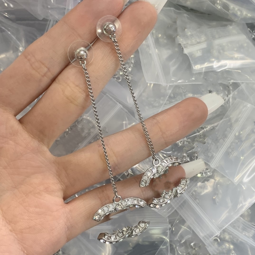 

Fashion stud earrings woman Luxury designer earring multi colors c letter jewelry women channel diamond Wedding Gifts kx3h