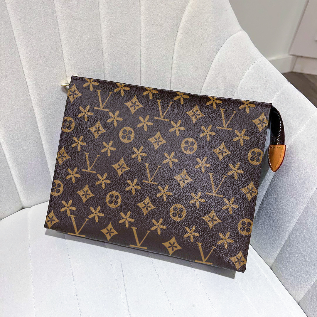 

Luxurys Designers Cosmetic Bags Cases louiseity make up toiletry makeup viutonity wash womens mens man Shoulder Bags Totes Clutch Cross Body handbags Evening bag, Damire ebene