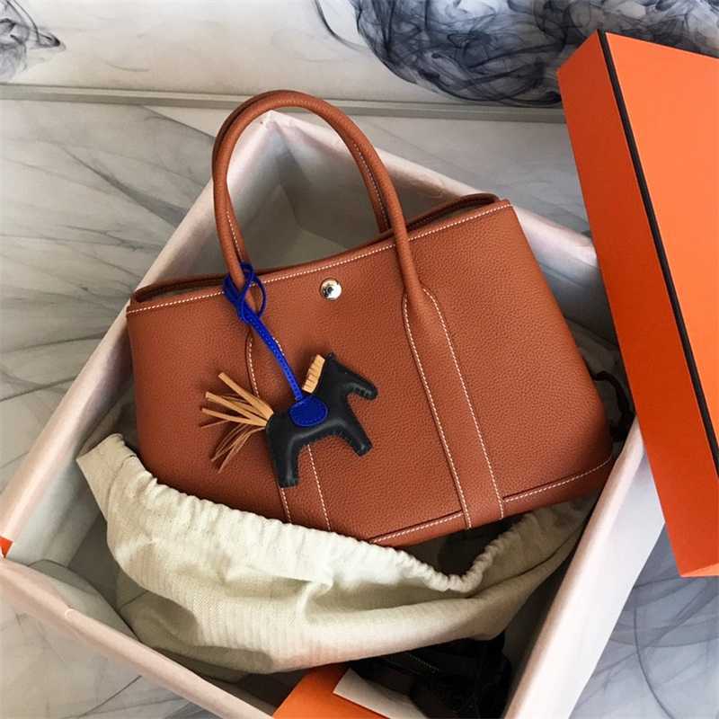 

Designer Garden Bag Handmade Wax Line Party Togo Cowhide Business Handbag Leisure Commuter Tote Women's zc, Garden bag - black 36cm (wax thread)