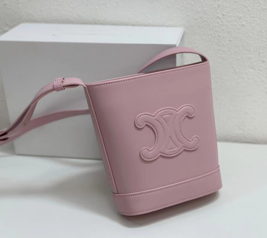 

Designer handbag new spring 2023 super mini bucket bag shoulder bag inclined shoulder bag leather handbag fashion joker, White