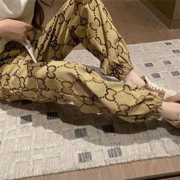 

Mens Designer Track Pants Casual Men Women Joggers Pant Fashion luxury Letter Hip Hop Casual Elastic Waist Trousers Sportswear, Khaki