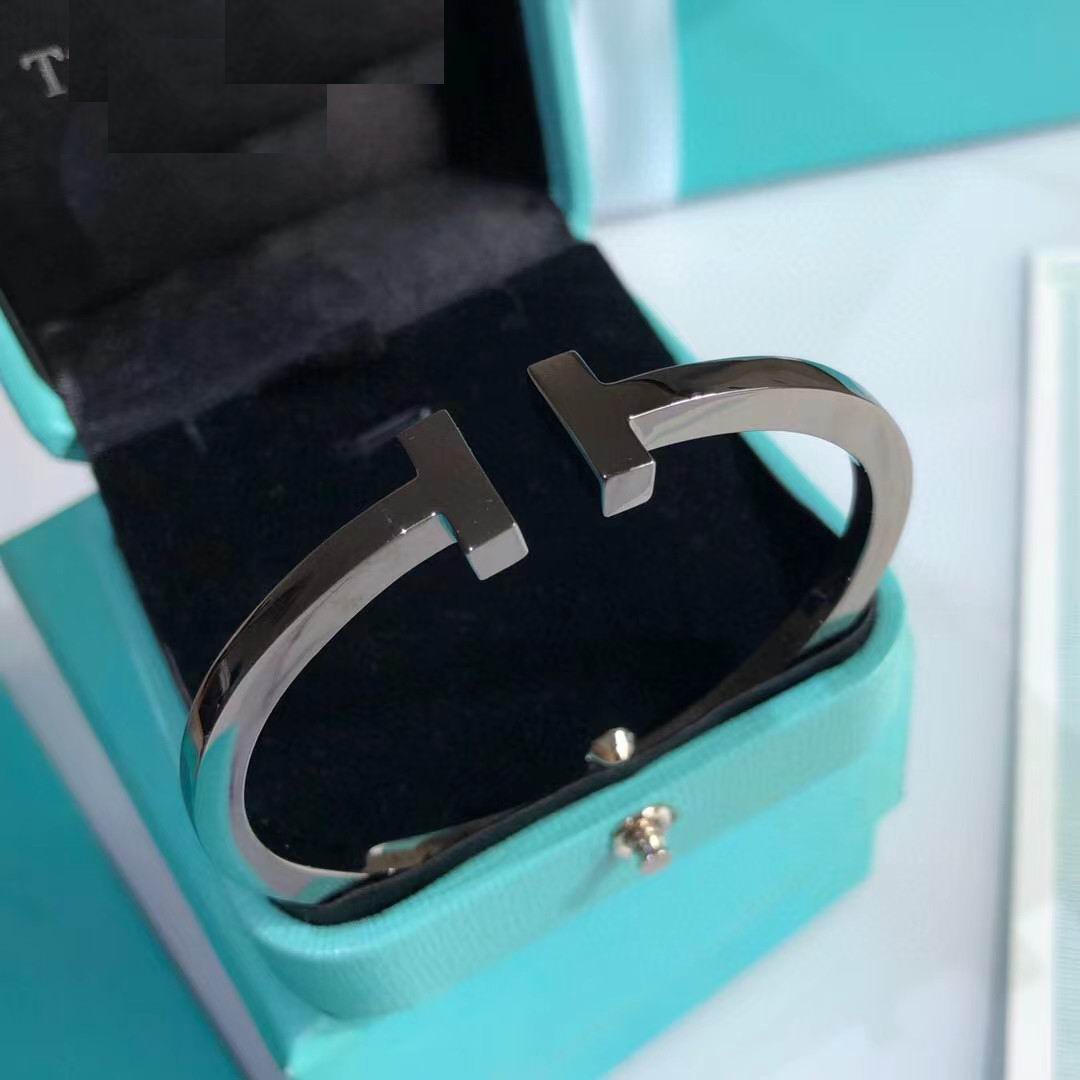 

mens bracelet jewelry woman bracelets T gold bracelet luxury for women Designer Jewelry box designer accessories Bracelet bangle mens Couple SCREW 4Diamonds 6mm