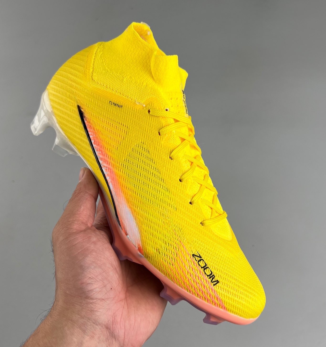

2023 new Free Shipping man soccer boots Zoom Mercurial Superfly Ix 9 Elite Tf Fg White Bonded Barely Green Yellow Pack Cleat Limited Edition Mbappe Cleats, As shown in the figure