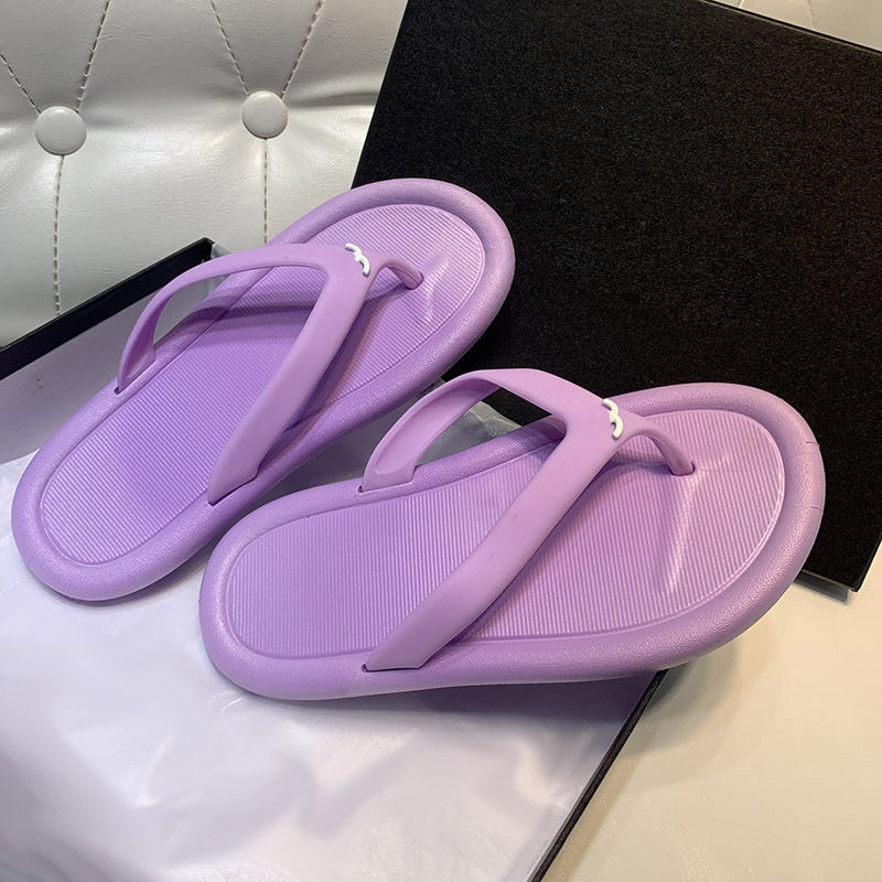 

Womens Thong Slipper Flat Heels Sandals Designer Flip Flops Outdoor Beach Shoe Classic Purple Black Luxurys Mule Retro Slide Large Size 40 Soft And Comfortable Mule