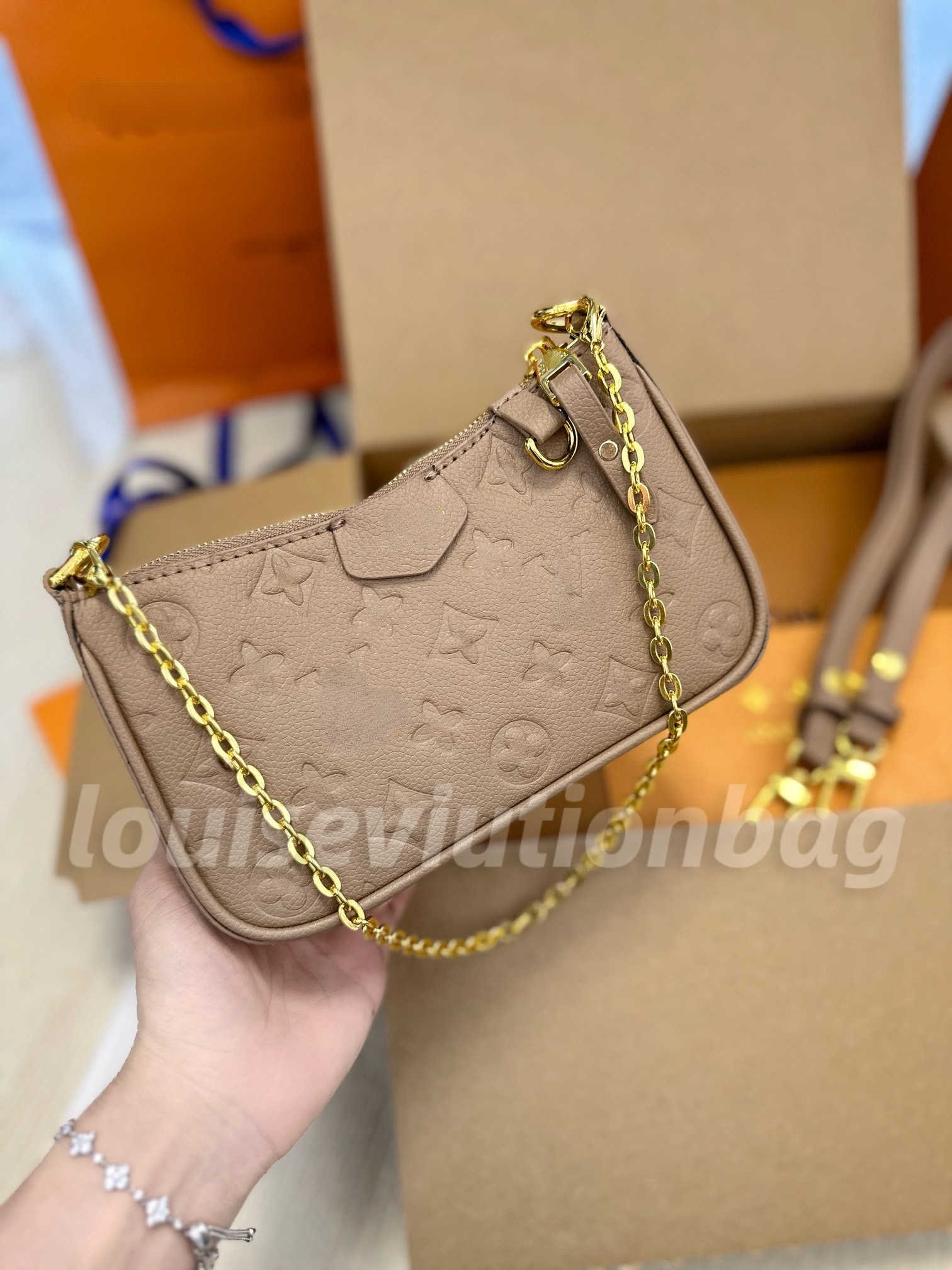 

Luxury Mahjong Relief Bag - Mini Designer Crossbody with High-Quality Material and Fashionable Style for Shoulder and Tote Use
