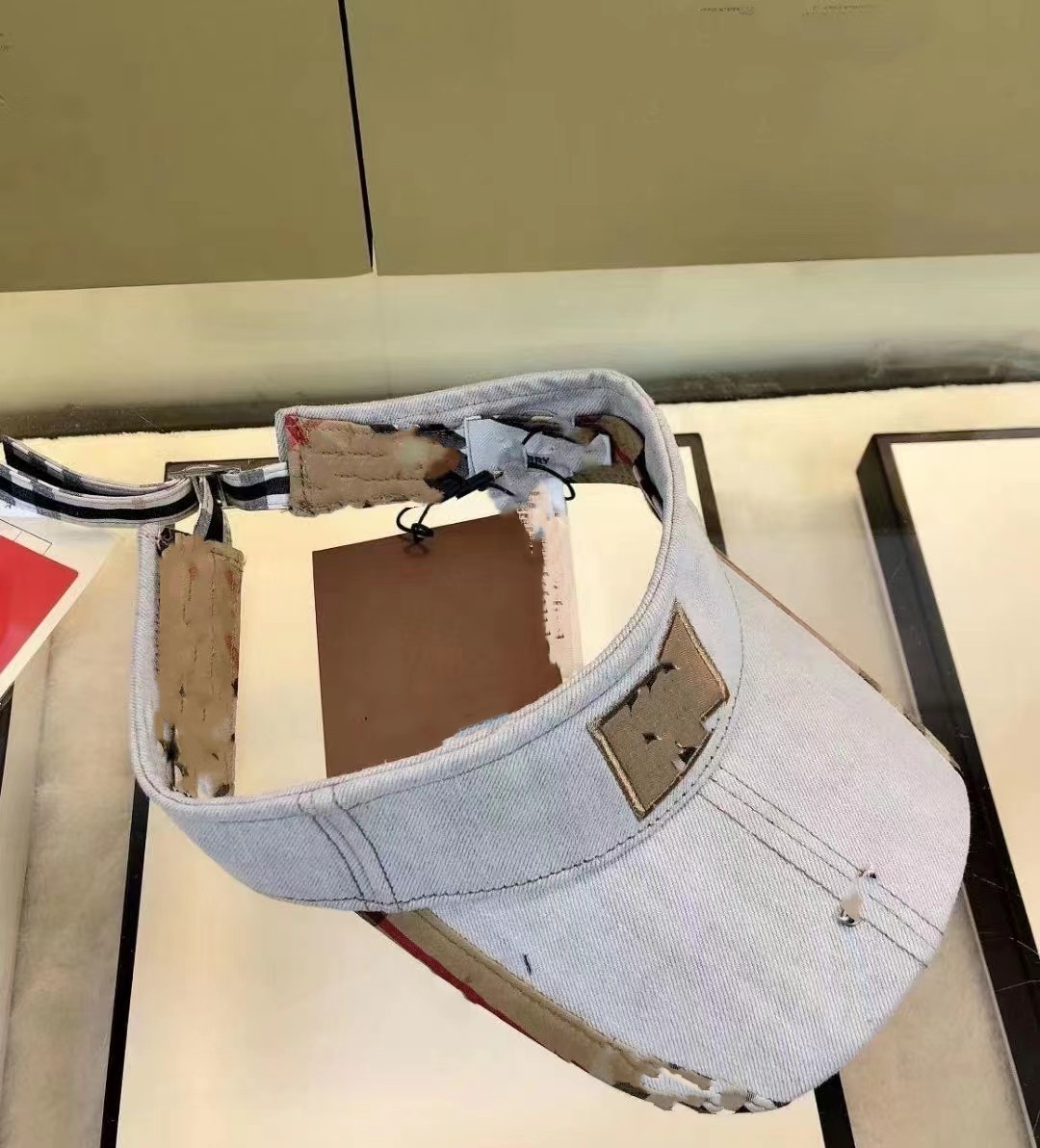 

2023 New Designer Headless Sunvisor Hat Women's Ball Hat Summer Beach Sun Protection Large brim Empty Top Hat, Red