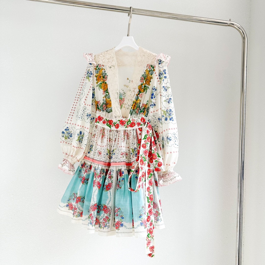 

Casual dresses 2023 Australian designer's exquisite lace panel short print dress, Multi