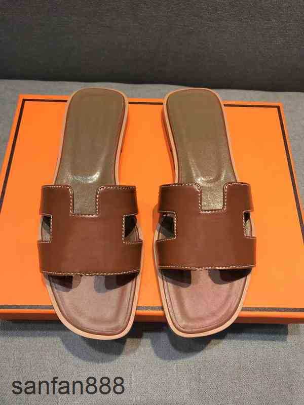 

Original Designer Hemres Slippers Slipper H Latest Women Leather Flip Flops Ladies Flat Slides Summer Beach Sandals Fashion Scuffs 66S2 With logo GND1