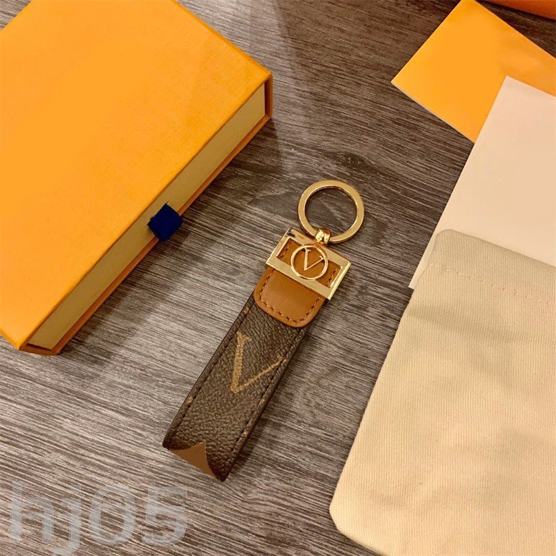 

Classical keychains designer dragonne leather keychain lanyard car bag charms black blue casual plated gold luxury key rings fashion old flower plaid PJ047 Q2