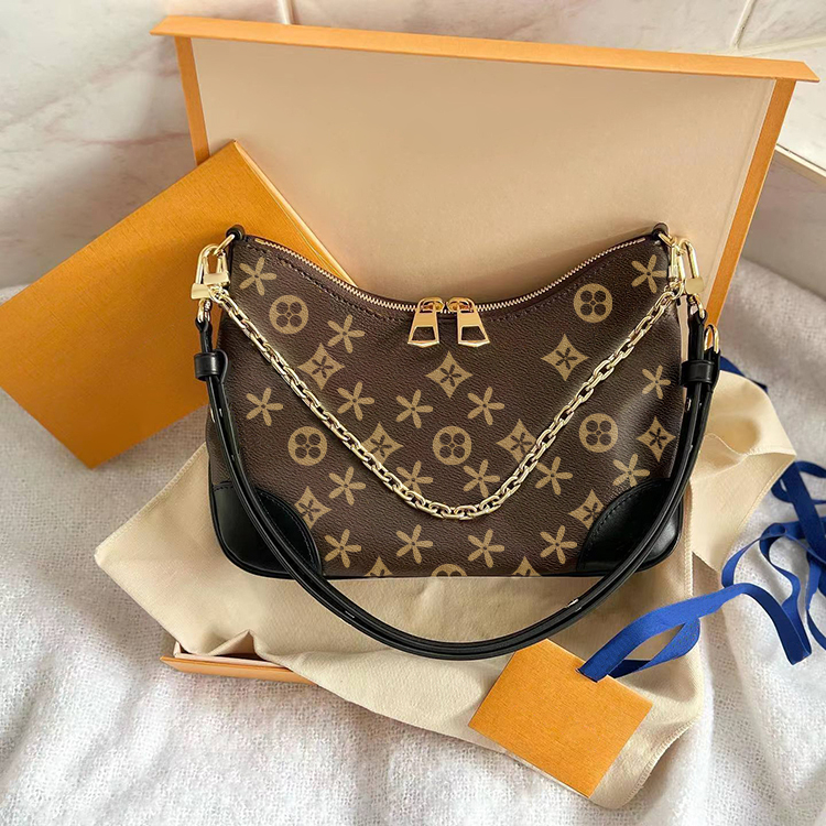 

Cosmetic bag M45832 embossing pochette boulogne clutch Luxury tote louiseity handbags leather viutonity Women's Designer purses crossbody chain shoulder Bags man, Black