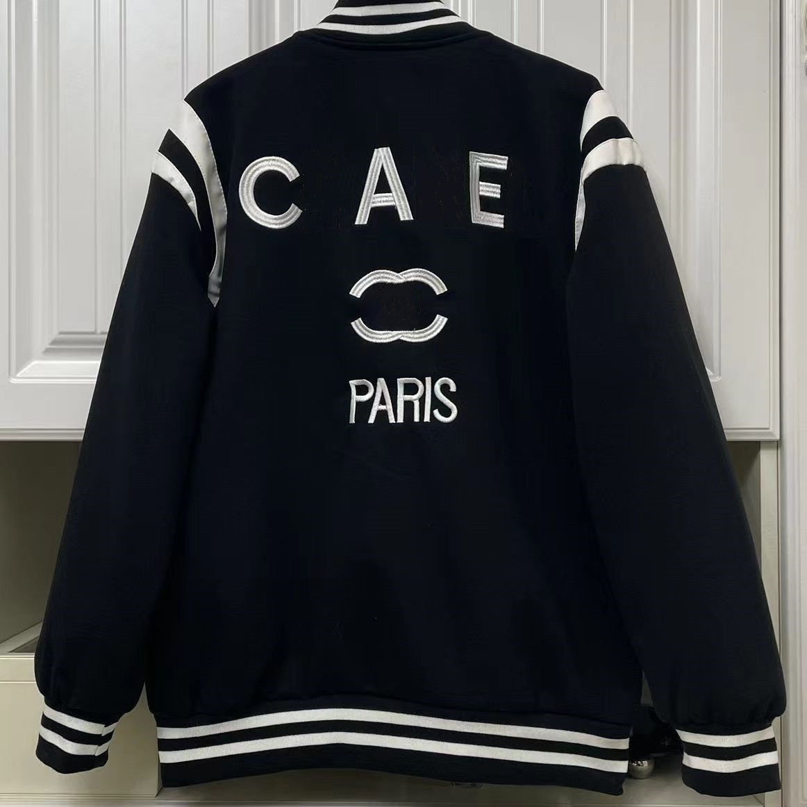 

Designer Quality Baseball Fashion European and American High Collar Bomber Jackets VZIR, White