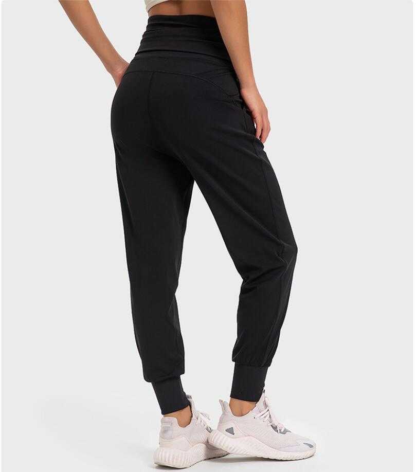 

LU-365 Women's Yoga Pants Striped Rib Waistband Wrinkle-resistant Warm Belly Pile Leggings Side Pockets Loose Nude Sports Tights, Black