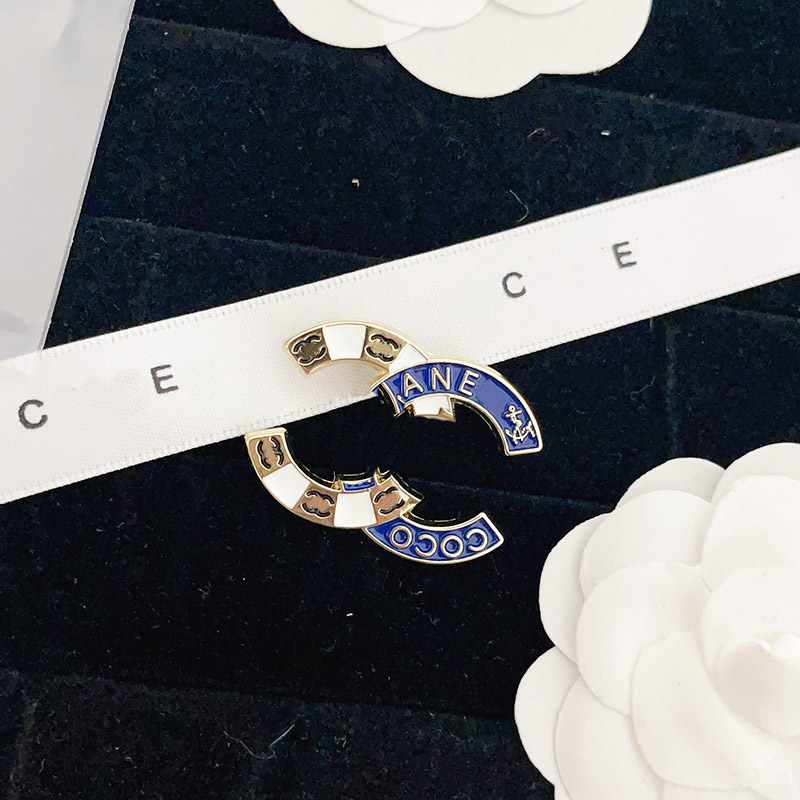 

Brand Gold Brooch Women's Gift Love Brooch Fashion Spring New Romantic Letter Pins Brooch Designer Jewelry Pins Wedding Party Couple Accessory With Box