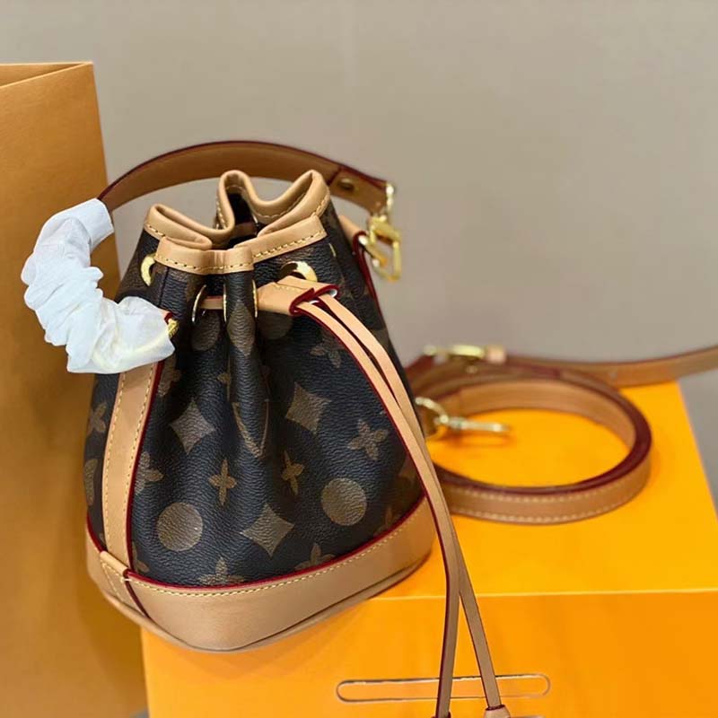 

Luxurys cross body designer bag designer bag quality designers shopping bags wallets ladies designer fashion casual messenger bags shoulder bag chain hand fashion, Brown