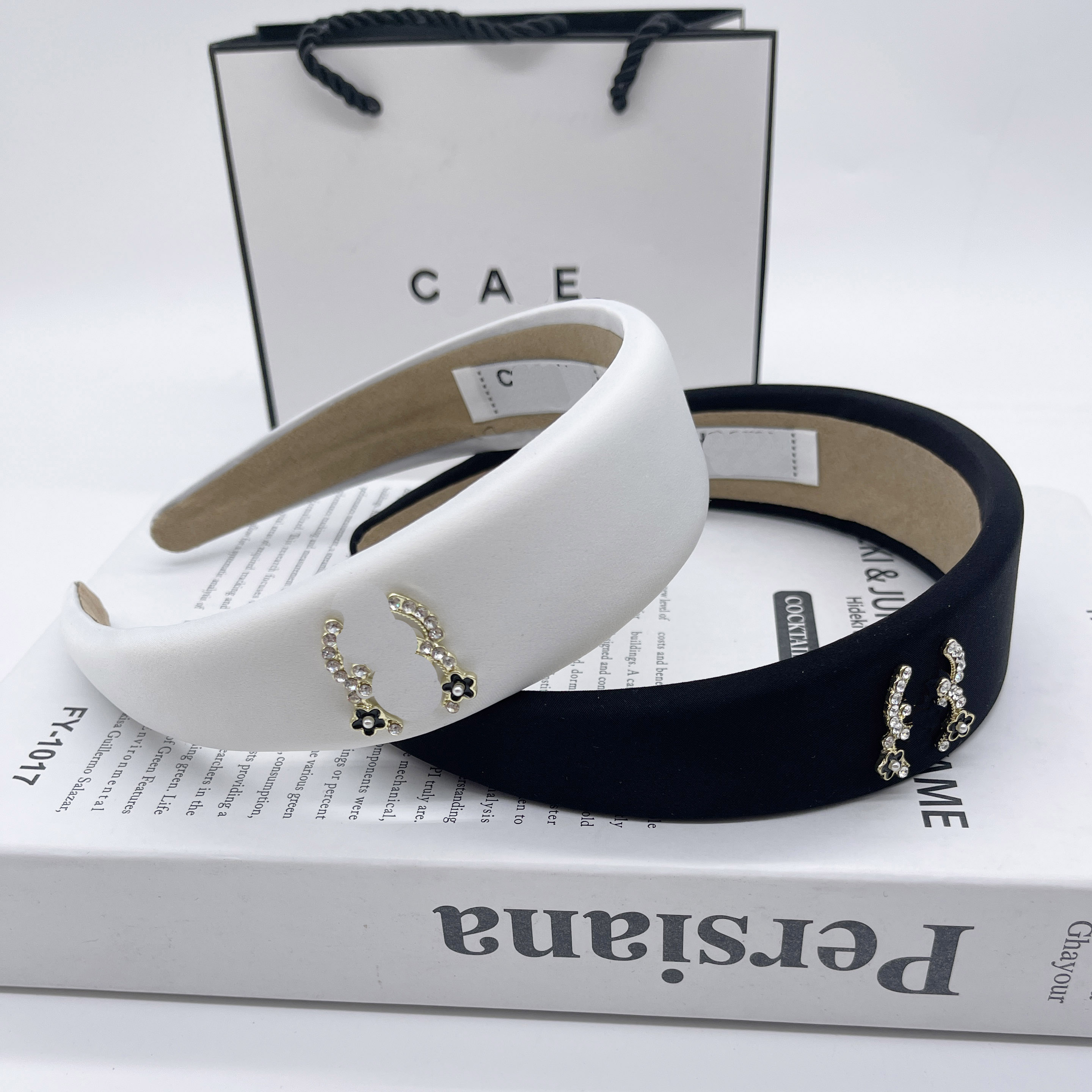 

Korean Solid Color Headband Fashion Girl Hair Hoop Designer Candy Color Hairband Brand Sponge Flower Headband Spring Gift Headwear Black Hairband Romantic Women