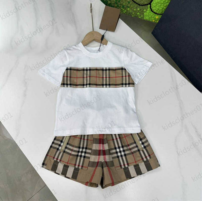 

Boy Clothing Sets Base Round Neck Design Short Sleeve Pullover Casual T-shirt Classic Plaid Print Zipper Pocket Shorts Baby Designer Summer 1970, 17