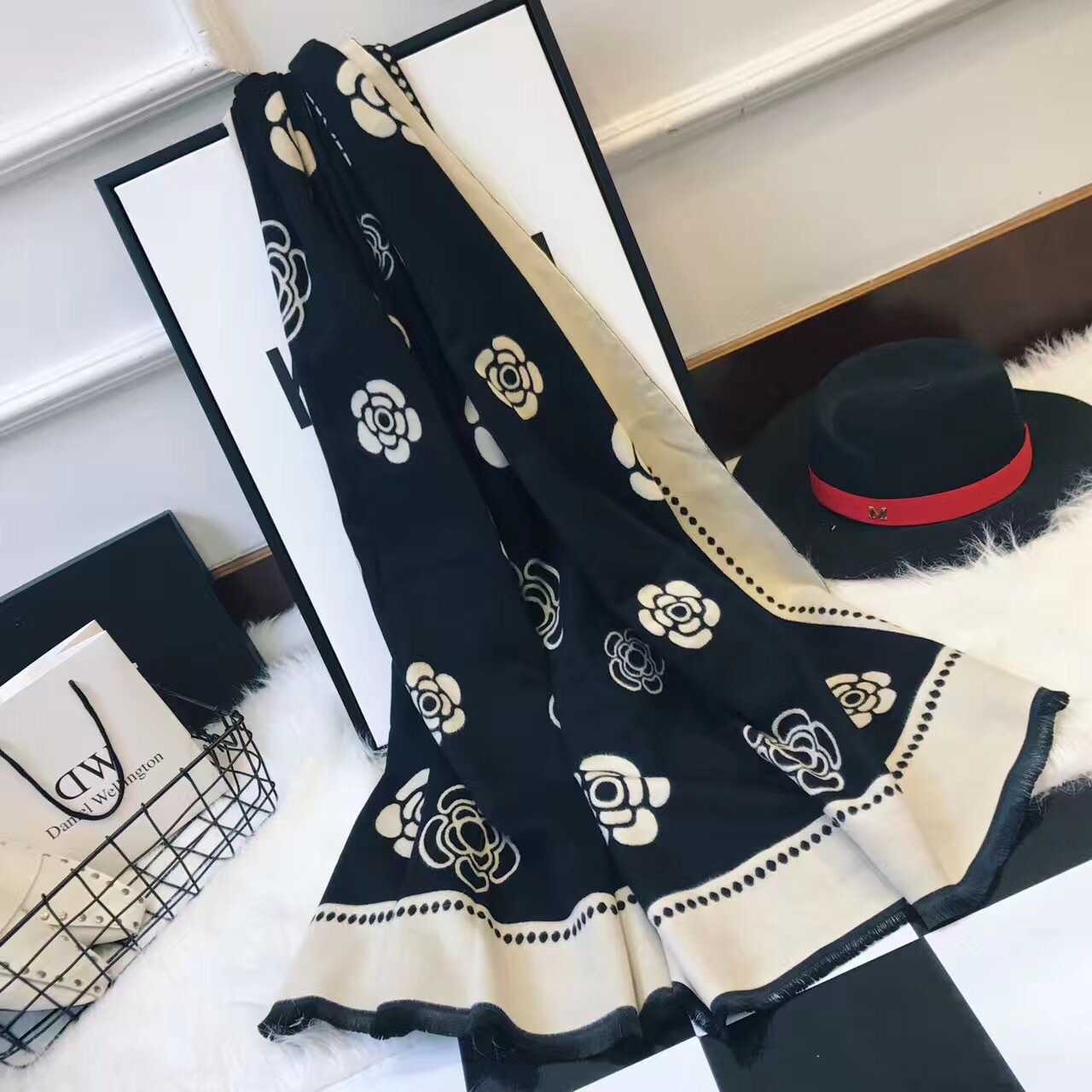 

2023 new winter women's camellia imitation cashmere scarf fashion warm accessories shawl women