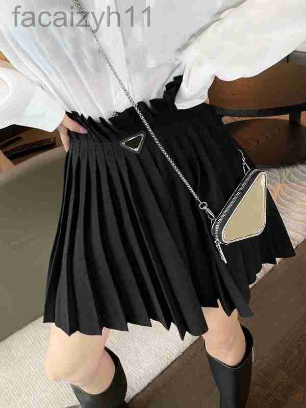 

designer fashion short skirt women tops Street Style Pleated skirts Limited edition belt bag shirt Recycled polyester texture fabric Perfect details shirts 62O7, Black