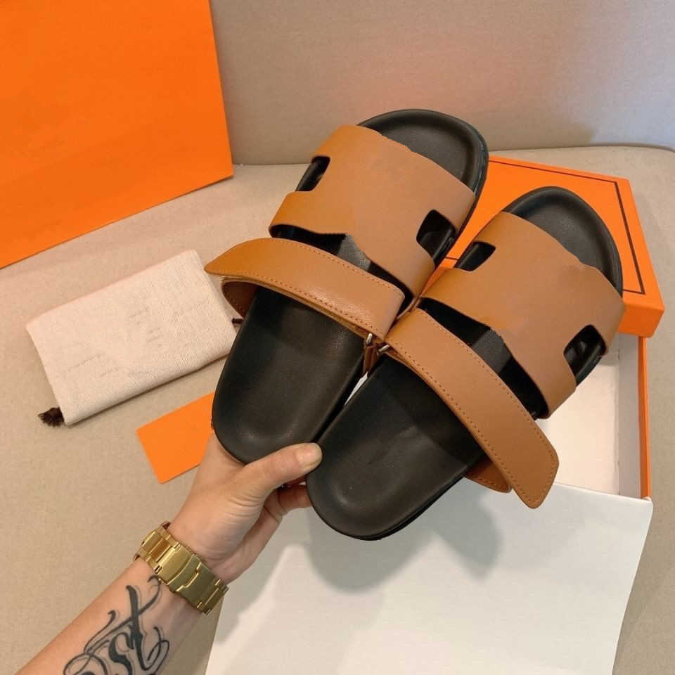 

2023 Summer New Designer Luxury Asigo Women's Same Microfiber Slippers Fashion Slippers Songzhu Sandals Women's, Black