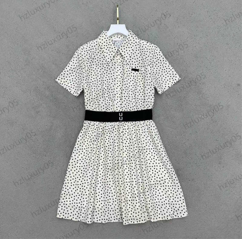 

Shirt Dresses Classic Color Contrast Heart Print Lapel Short Sleeve Dress Chest Pocket Stitching Letters Webbing Elastic Waist Fold Maxiskit Womens Clothing 1970
