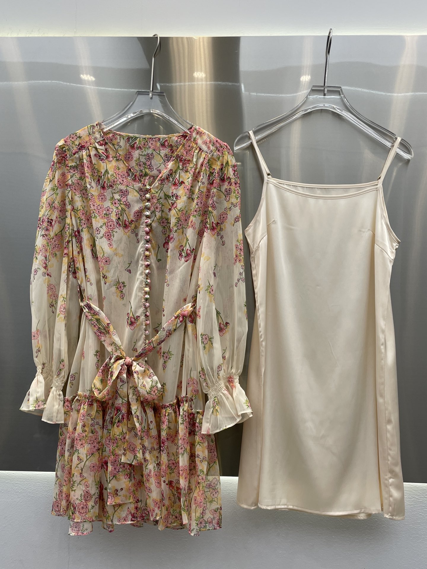 

Casual Dresses New Long Sleeve V-Neck Single breasted Print Dress, Multi