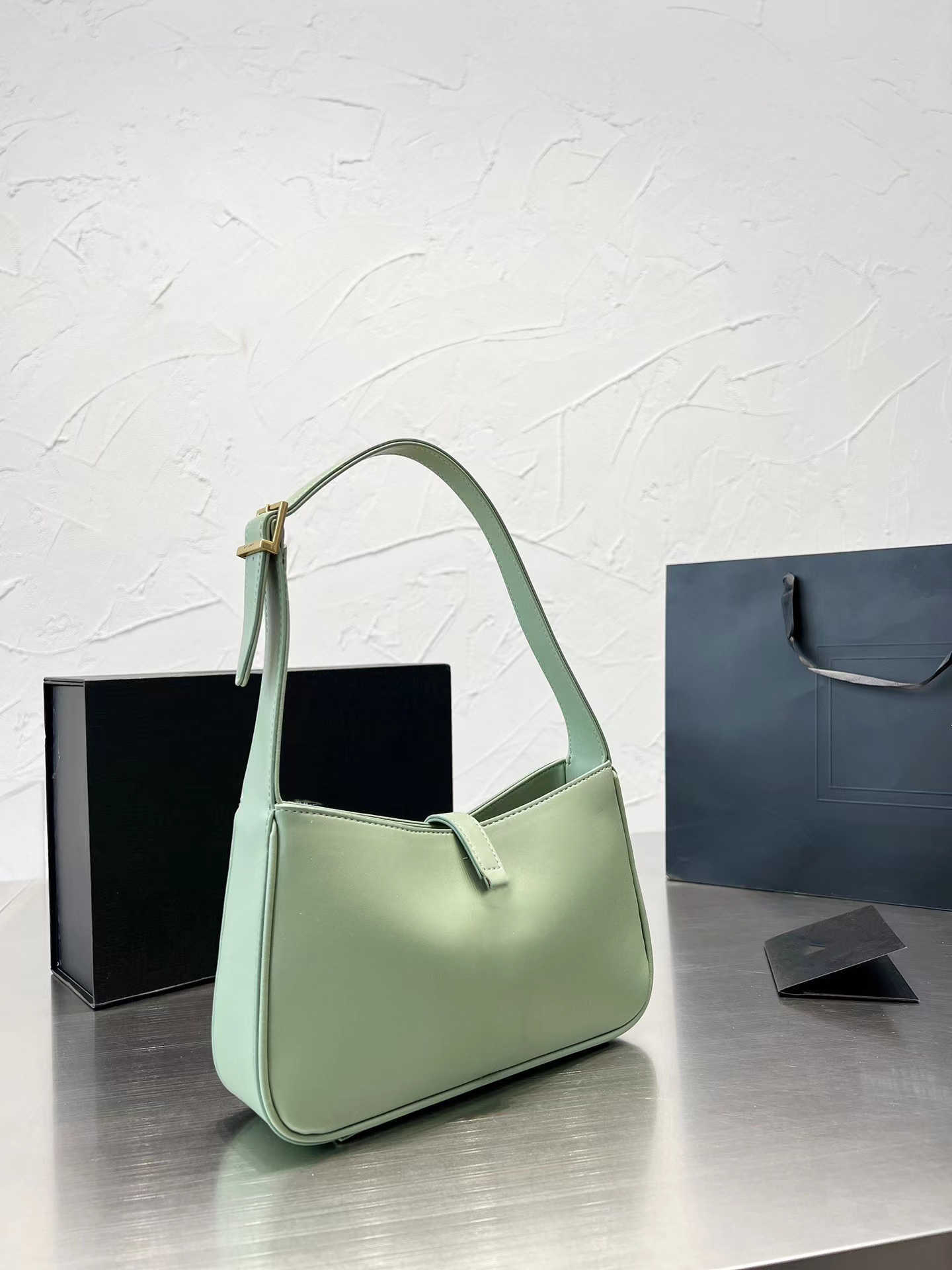 

Women bags hobo handbag Fashion Shopping Satchels bottegas bags Glossy patent leather crossbody messenger bags Luxury designer purses