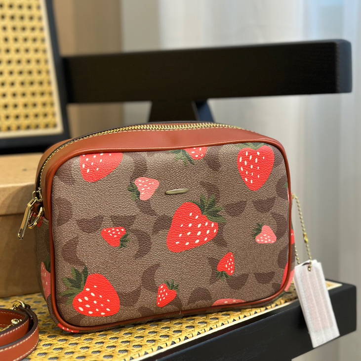 

crossbody designer bags luxury bag shoulder bag Ladies luxurys handbags women Fashion Trend Letter Purse Strawberry pattern Camera Handbag, Cdo01 21*15cm