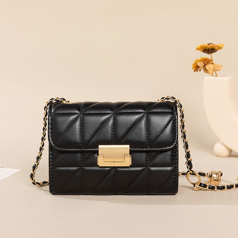 

Niche design single shoulder crossbody bag 2023 fashion trend chain bag strap underarm bag simple small square bag, White as thepicture