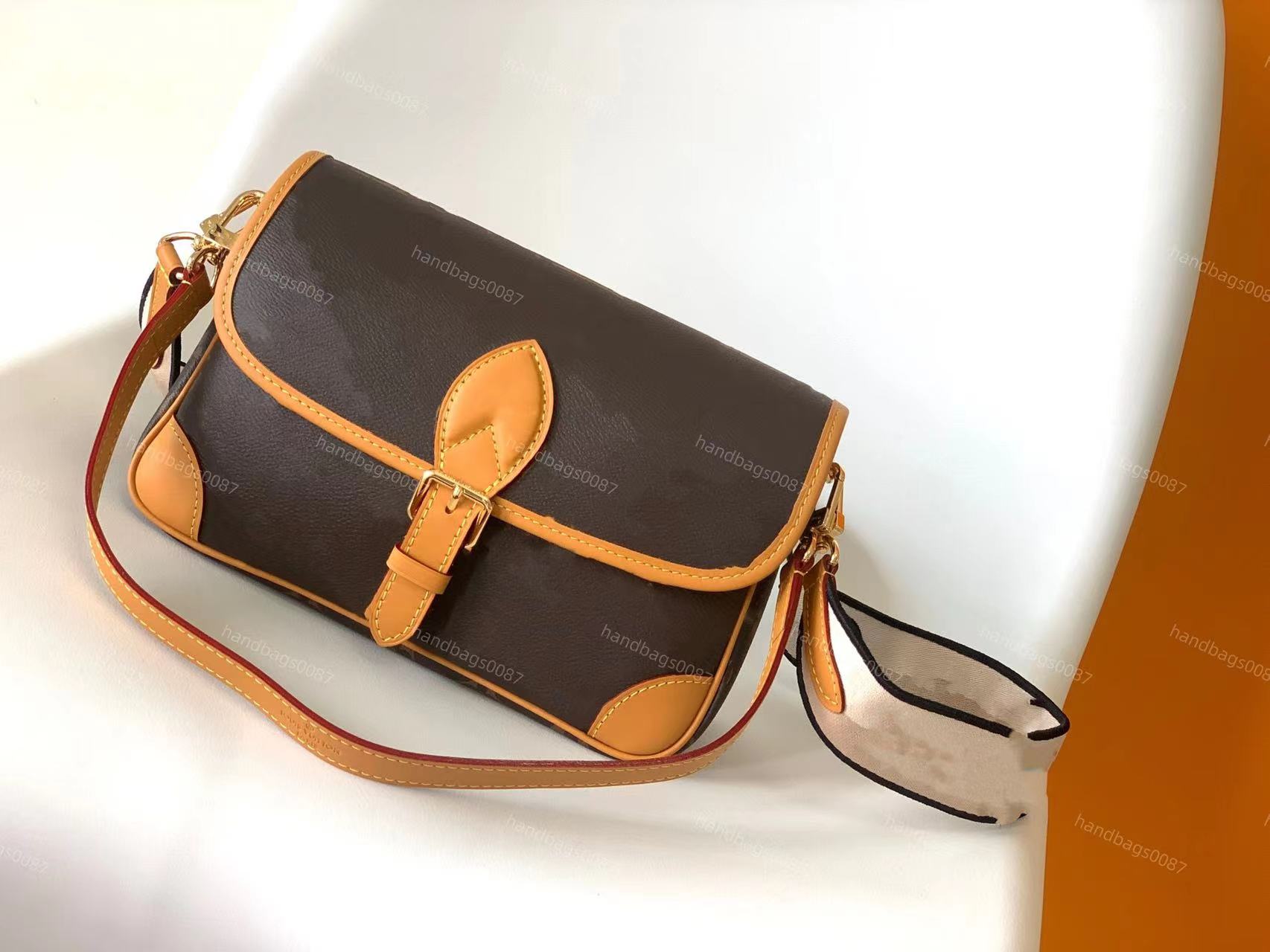 Designer bags for women luxury shoulder bags hobo bag tote Wallets new fashional famous fashion high capacity lady leather handbags Diamond Latti-image-939259157