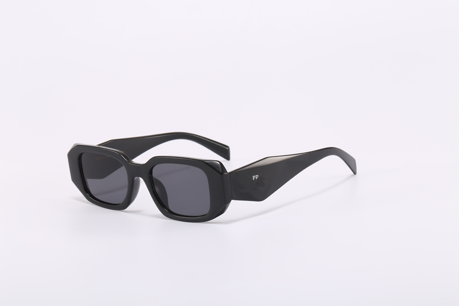 

8251 Designer Sunglasses Classic Eyeglasses Goggle Outdoor Beach Sun Glasses For Man Woman Mix Color Optional Triangular signature