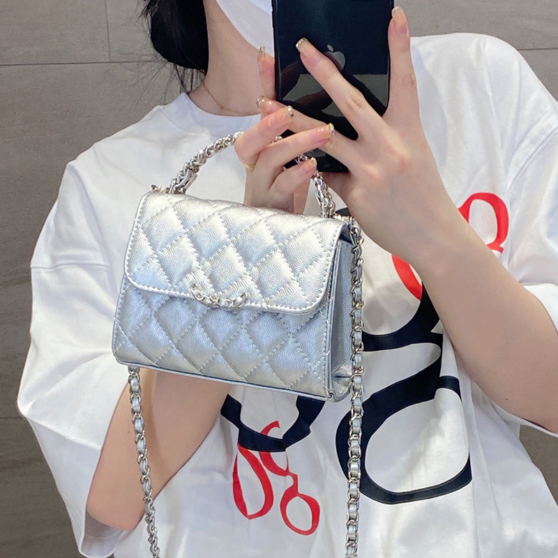 

23P Top Handle Tote Vanity Bags With Silver Metal Hardware Matelasse Chain Crossbody Shoulder Handbags Luxury Designer Clutch Caviar Leather Pouch 14.5CM/18CM, Box1