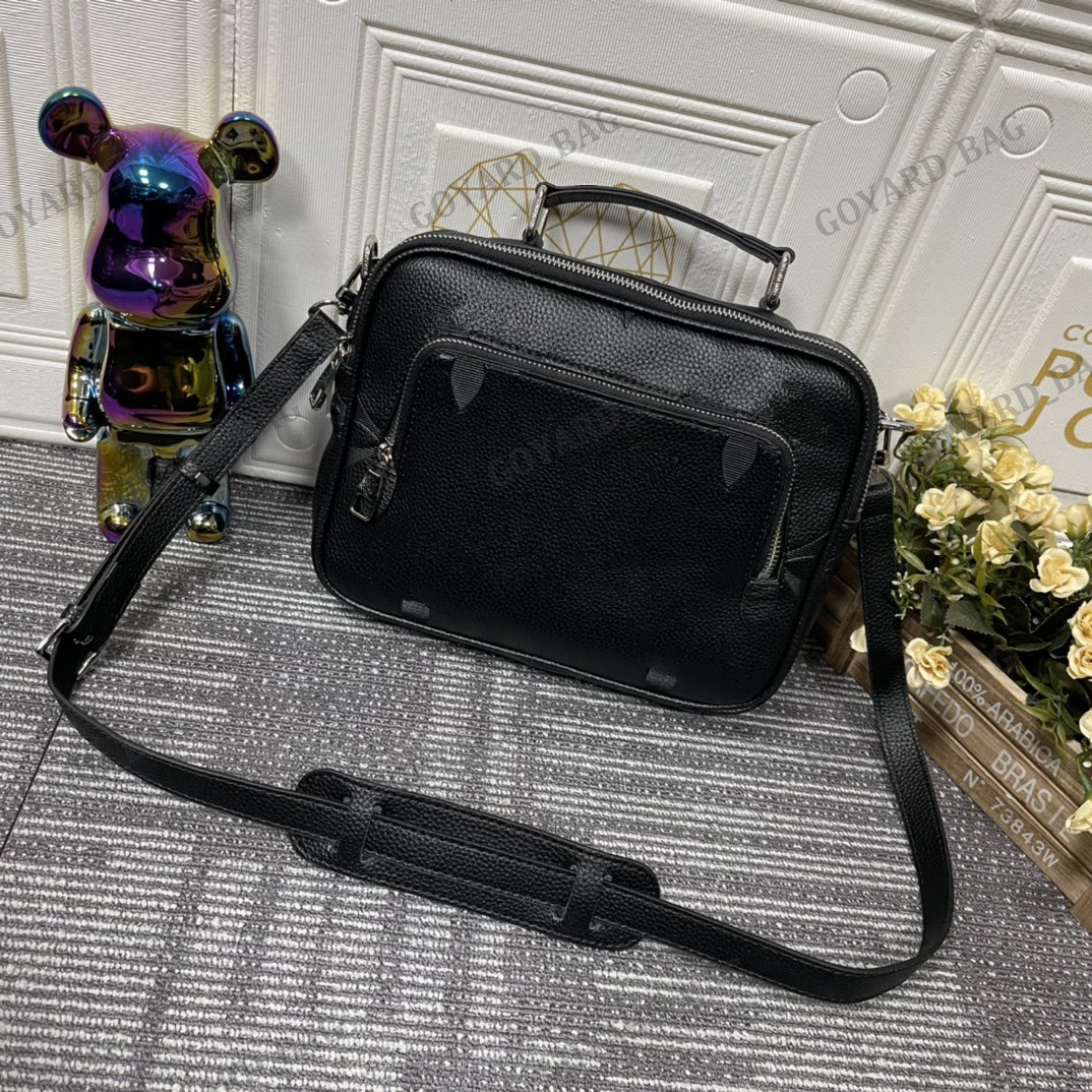 

Designer Mens Satchel Bags Embossed Monograms Flowers Messenger Bag Top Handle Handbags Man Luxury CrossBody Bag Flight Case Fashion Shoulder Purse Black M57287, Ssssss