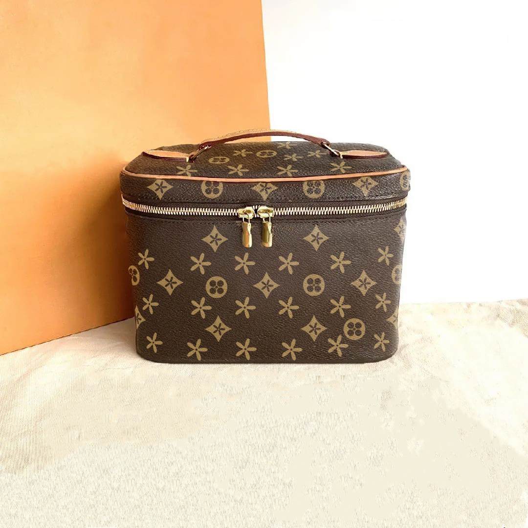 

Evening M44935 M42265 3 size nice bb bag luxury tote handbag Women designer wash pouch louiseity man wallet viutonity makeup Leather Shoulder clutch cosmetic bags, M0n0gram -20 cm