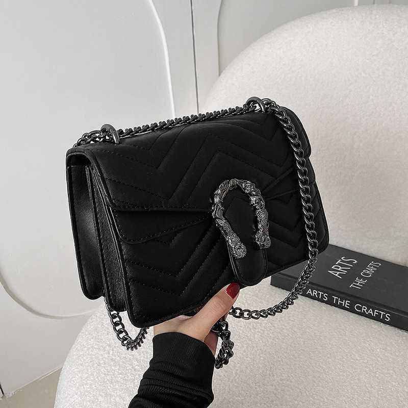 

Evening Bags Textural black bag Women's New simple fashion diamond chain single shoulder cross body, Pink9