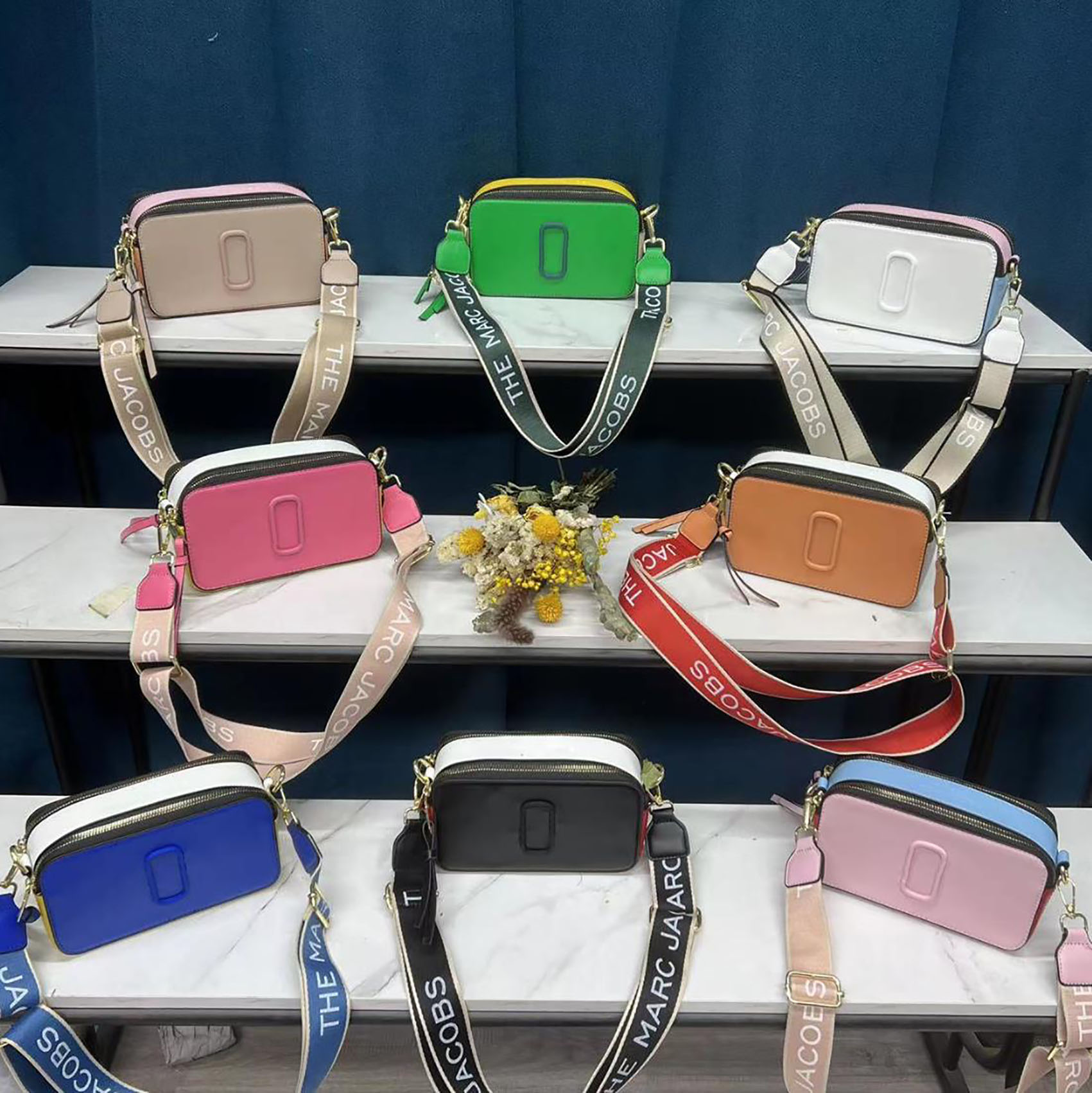 

The Snapshot Small Camera Style Bag Leather Designer Bags Dual Top Zip Closure Crossbody Women Removable and Adjustable Webbing Strap Shoulder Bag Purses, Bags-black