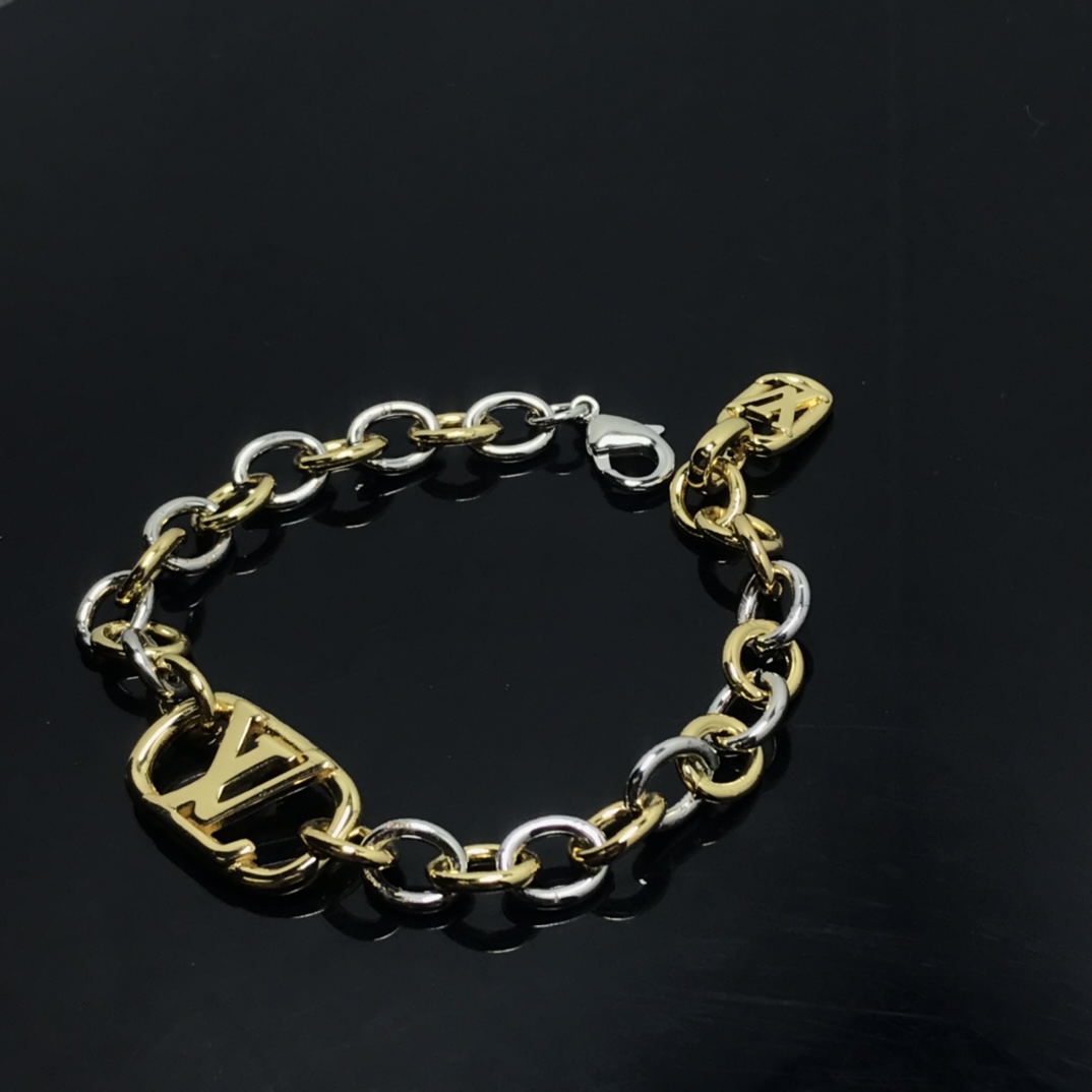 

2023 High Fashion designer brand cool necklace pendant fashion designer bracelet necklace for feminine delicate jewelry gift accessories