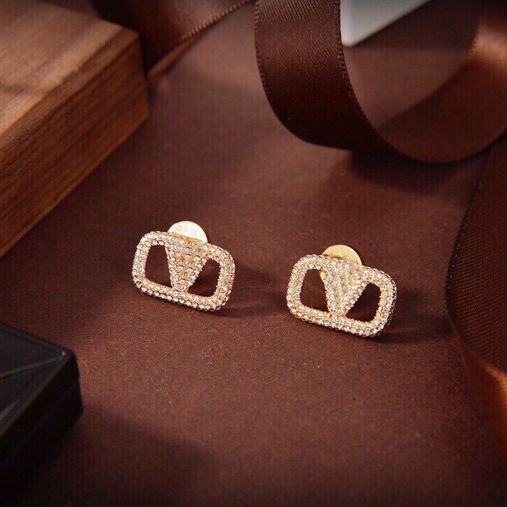 

2023 earrings designer for women stud luxury gold heart shape Valentinoity pearl crystal gold double V letter jewelry classic mh1d