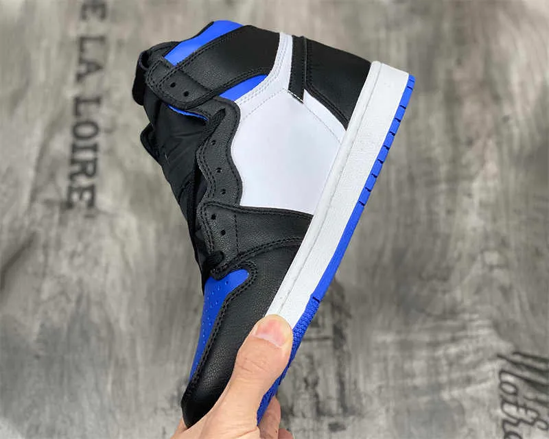 

Basketball shoes 2023 Jumpman 1 High Og Bred ToeBasketball Shoes Women Sneakers Game Royal Black Blue White Men Sports With Box Jumpman 1S