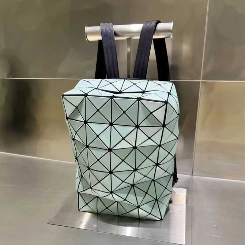 

designer Issei Miyake bag Lifestyle Lingge Backpack Fashion New Brushed Men' and Women' Backpack Cupid Computer Bag Leisure Schoolbag