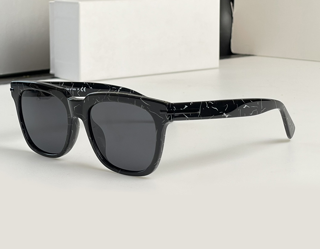 

04YS Square Polarized Sunglasses Black Grey Men Glasses Summer Glasses Sunnies Designers Sunglasses Sonnenbrille Sun Shades UV400 Eyewear wth Box
