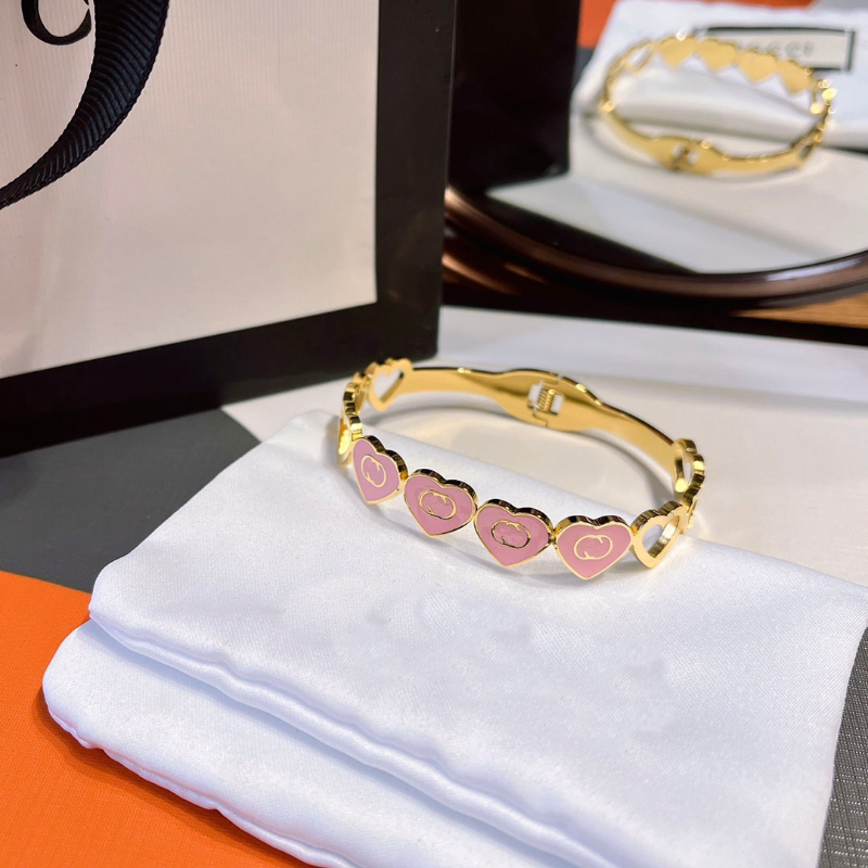 

3 Color Black Bangle Bracelets Enamel Love Heart Women Bangle Luxury Designer Jewelry Black Plated Stainless steel Lovers Gift Bangles Mens Bracelet