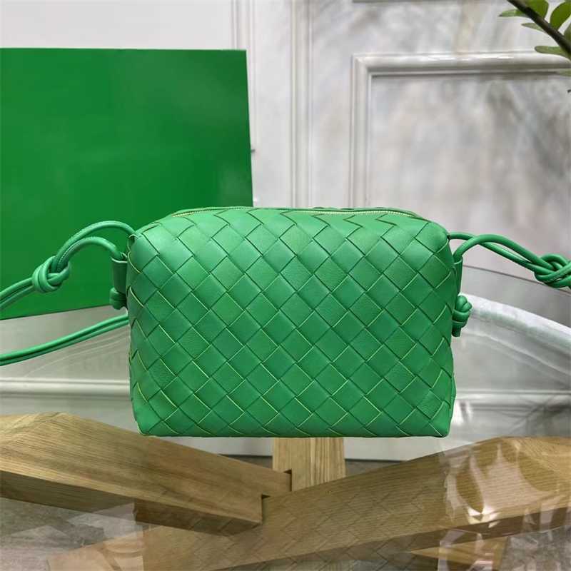 

Leather Venetas Designer Bag Bottegas High End b Home Camera One Shoulder Diagonal Small Square Cassette Woven Women's zc, Wild green