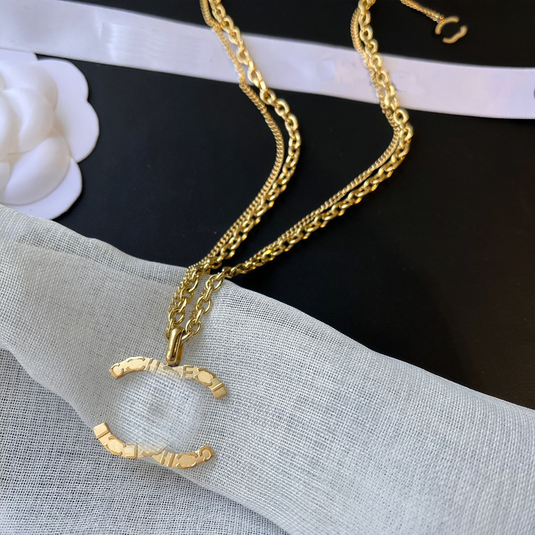

Luxury Brand Designer Pendants Necklaces Double Layer Gold Plated Stainless Steel Letter Choker Pendant Necklace Chain Jewelry Accessories Gifts Size Adjustable