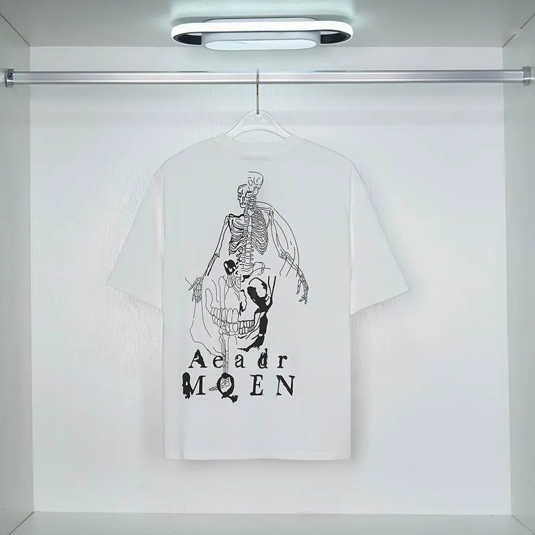 

mcqueens T Shirts Designers Summer Mens Womens Tees Fashion Tops Man S Casual Chest Letter Shirt Luxurys Clothing Street Clothes Tshirts8BZI