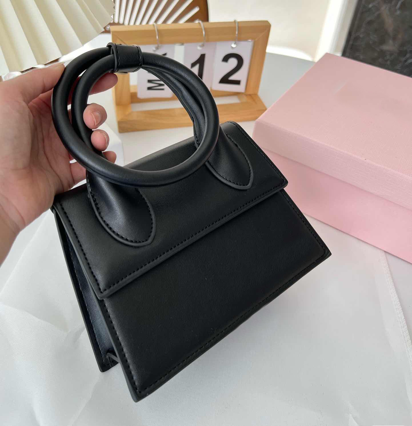 

Luxury Designer Bag Womens Handbag Fashion Loop Handle Bag Summer Cross Body Underarm Shoulder Bag 5A top totes, White