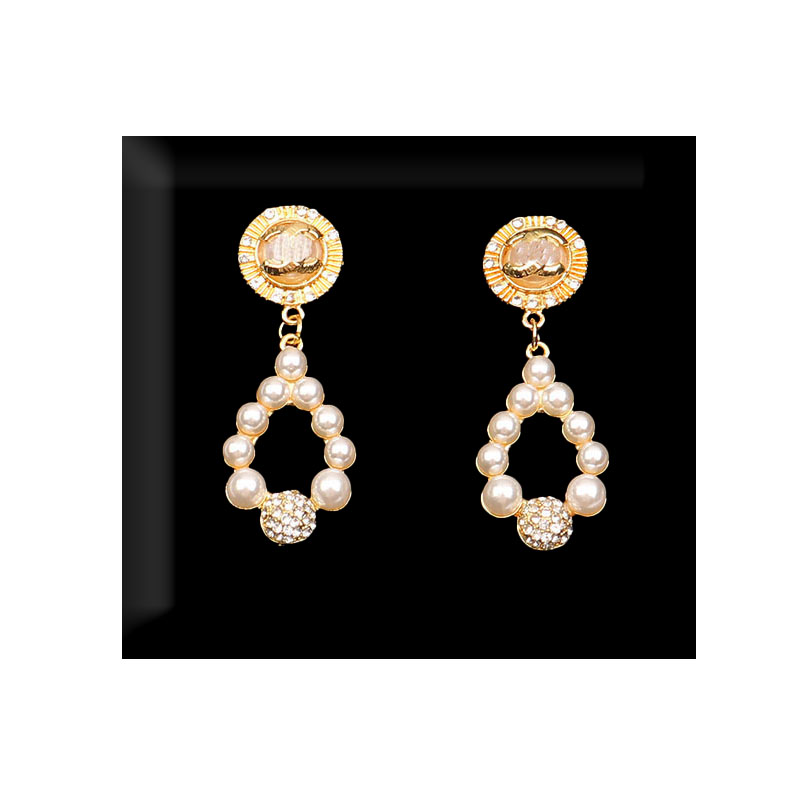 

18K Gold Designer Earrings Ear Stud Brand Designers Geometry Letters Fashion Women Pearl Earring Heart Wedding Party Jewerlry Classic Style 8088